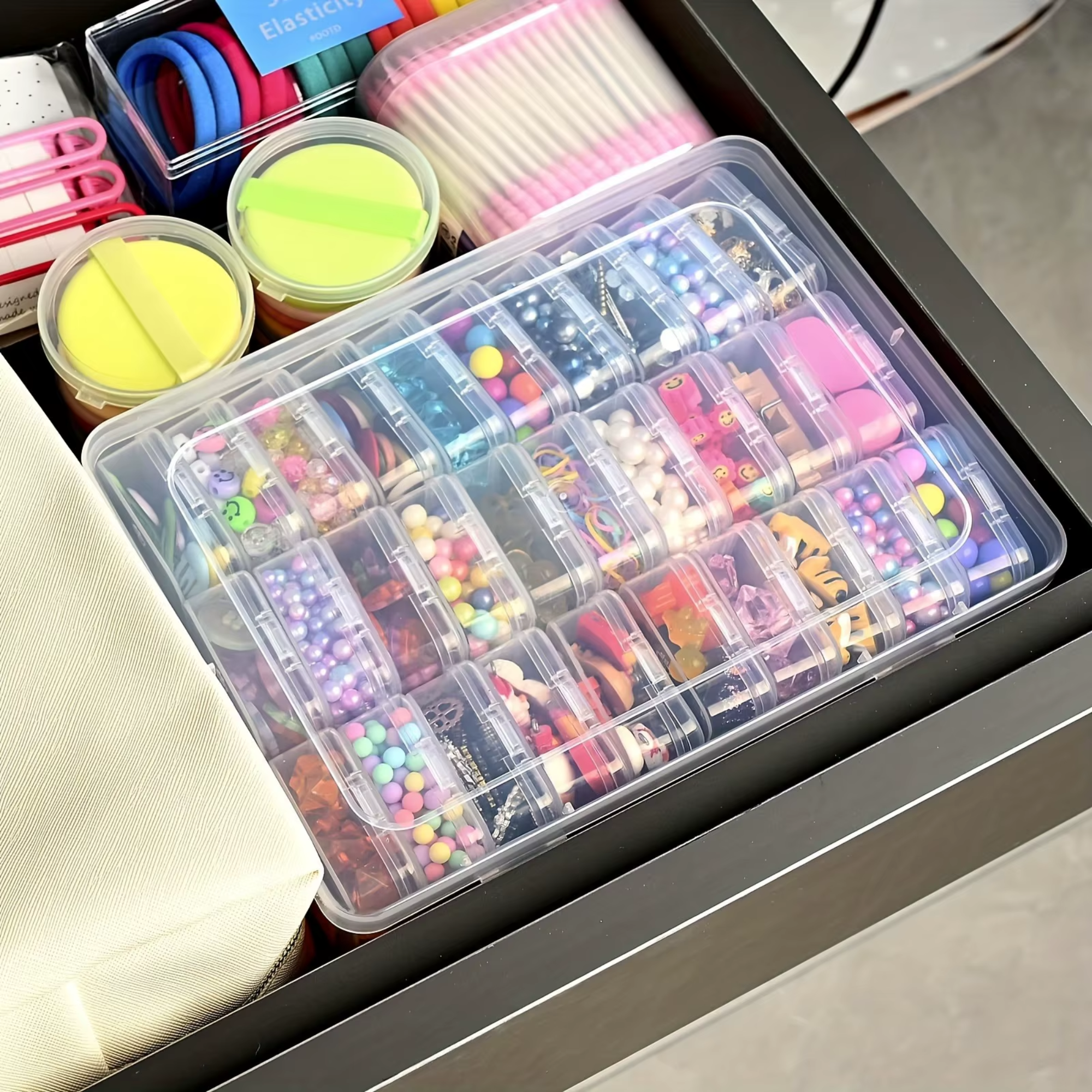 Best1 large clear nail and jewelry storage box with 30 grids, perfect for organizing accessories and manicure tools.