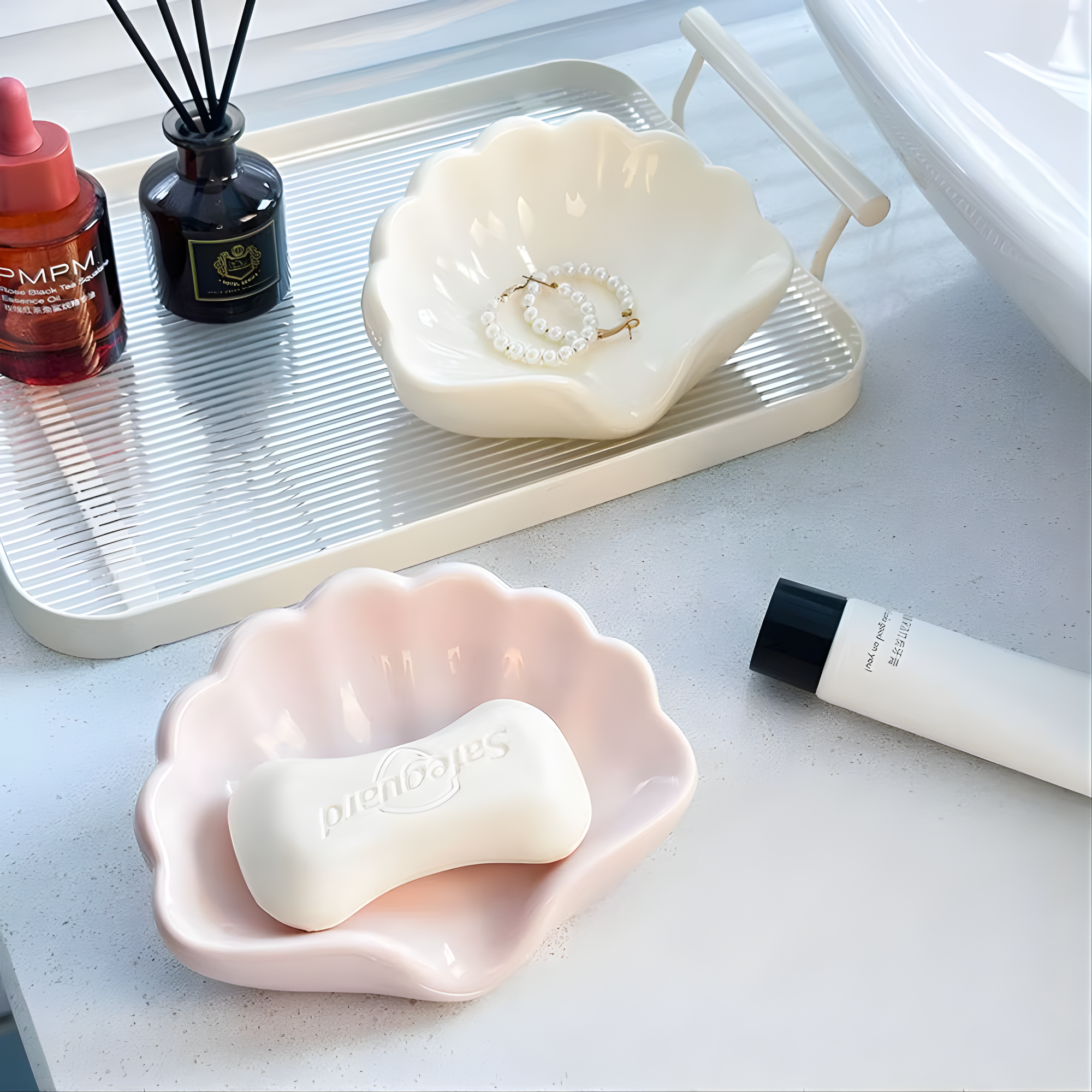 Best1 Shell Shaped Soap Dish with Drainage | Elegant Bathroom Vanity Soap Holder