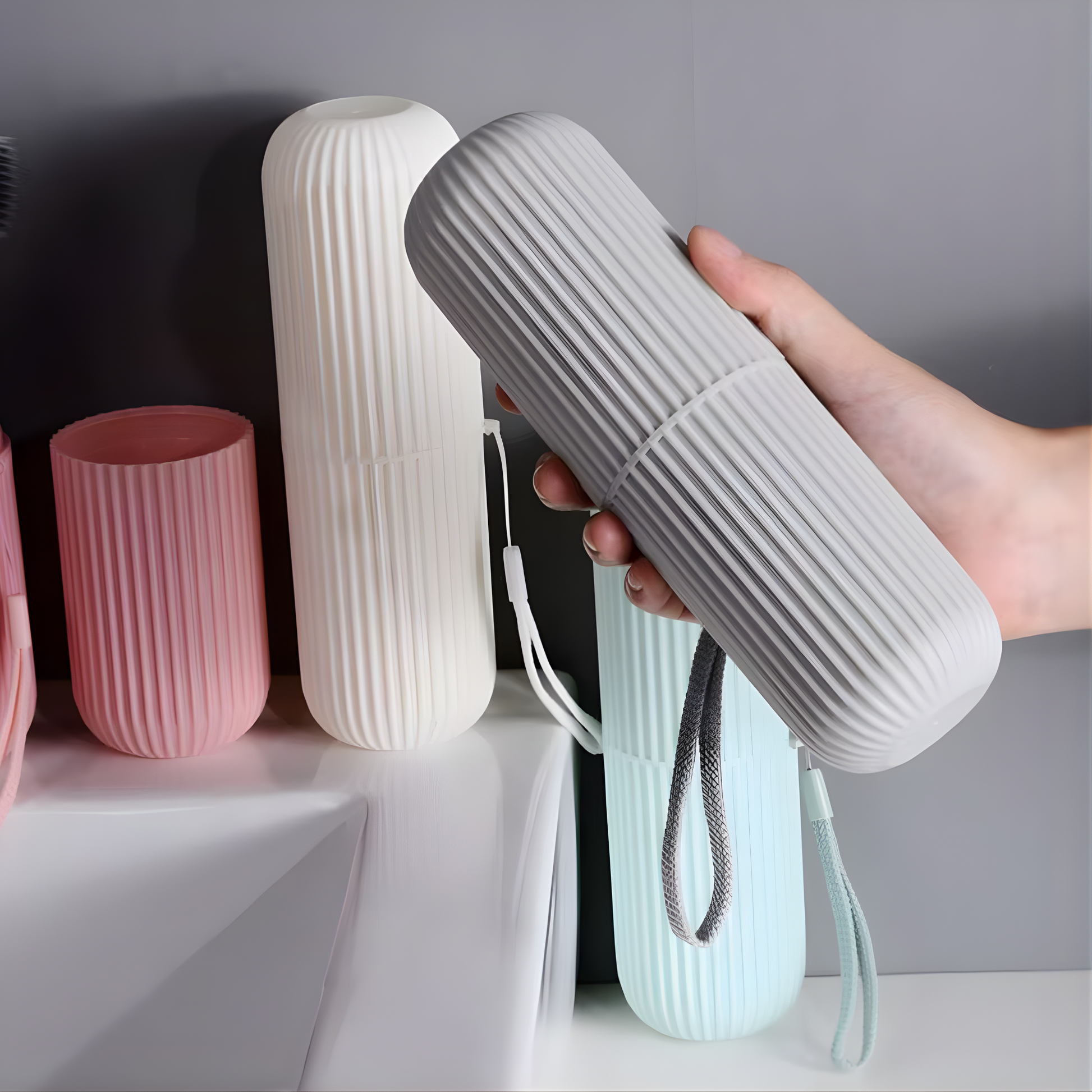 Best1 travel toothbrush holder case with round design, storing toothbrush and toothpaste in a compact, portable cup.
